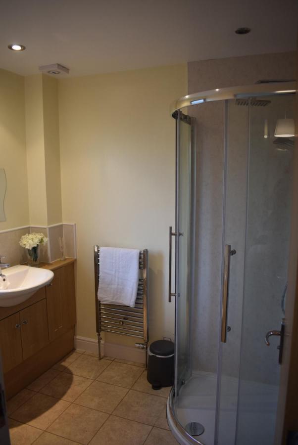Kelpies Serviced Apartments Kavanagh- 5 Bedrooms 巴斯盖特 外观 照片
